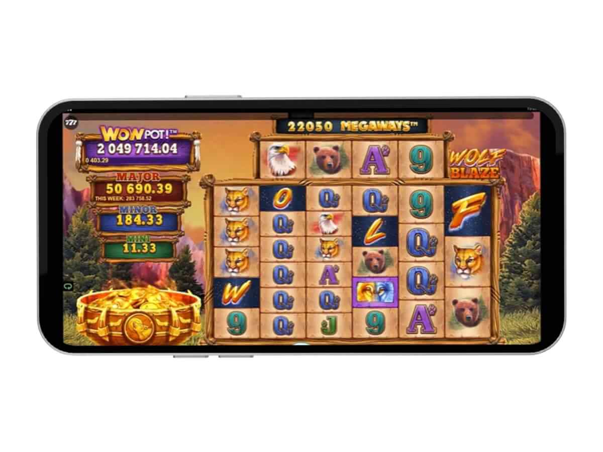 Wolf Blaze WowPot Megaways gameplay screenshot