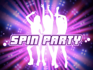 Drei Taenzerinnen posieren hinter dem Schriftzug von Spin Party