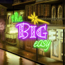 The Big Easy Slot Logo mit einer dunklen Gasse