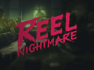 Roter Reel Nightmare Schriftzug vor einem dunklen Raum, wo grünes Licht durchs Fenster scheint.